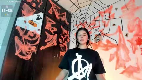 Lis  online show from October 14, 9:39 pm