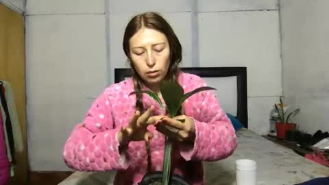 Diablita online show from November 10, 10:10 am