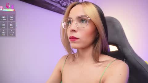 Help me reach 100 likes online show from November 28, 7:39 pm