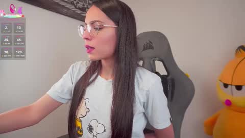 Help me reach 100 likes online show from October 12, 7:16 pm