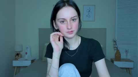 little_mollee online show from November 20, 4:13 am