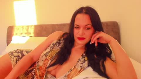 hey im anna online show from January 8, 6:31 am