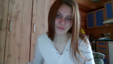 little_shygirl_ online show from October 24, 11:39 am