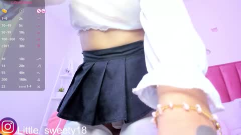 Snapshot of little_sweety_18_ chatting on September 29, 2:55 pm Aliye online show from September 29, 2:55 pm