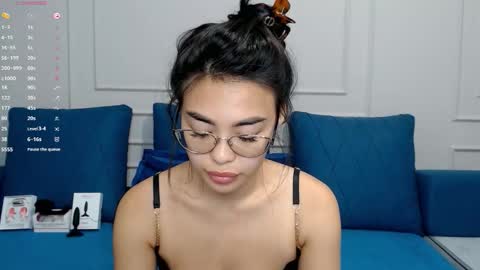 Kwan online show from November 12, 4:05 pm