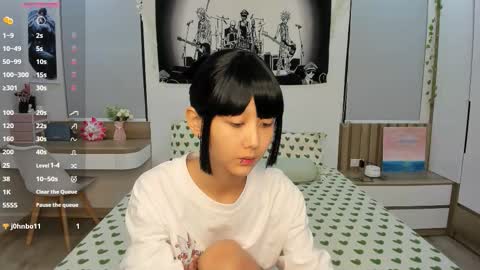 Yena and Gabby online show from March 17, 9:08 pm