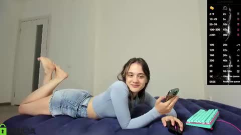 littleashleyy online show from July 5, 8:53 am