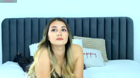 littleblondbunny online show from April 16, 5:30 am