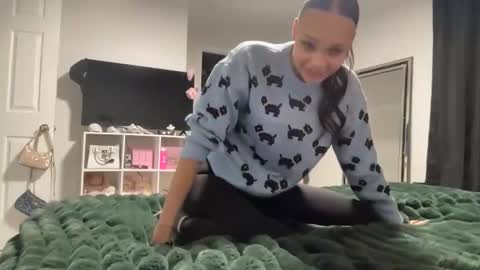 LittleCutieChloe online show from January 6, 11:19 pm