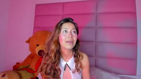 littlee_emma_ online show from February 21, 3:56 am