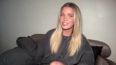 Marciabrady online show from January 8, 10:27 pm