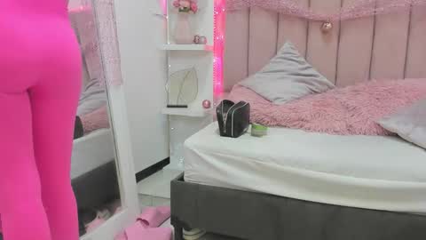  sofii  online show from January 6, 8:23 pm