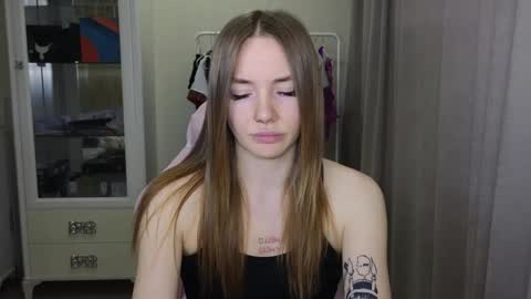 Snapshot of littlevildevil chatting on January 19, 11:34 am Eliana online show from January 19, 11:34 am