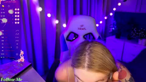 Snapshot of liv_fay chatting on February 13, 3:03 pm Liv 3 online show from February 13, 3:03 pm