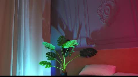 Snapshot of liv_fay chatting on September 14, 5:00 pm Liv 3 online show from September 14, 5:00 pm