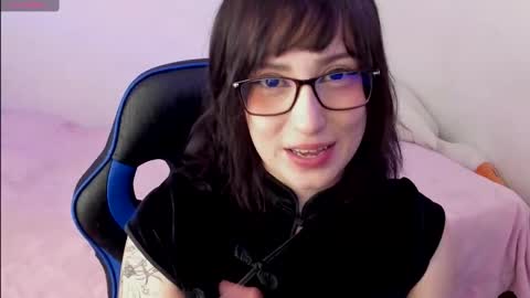 Liz online show from October 24, 4:52 am