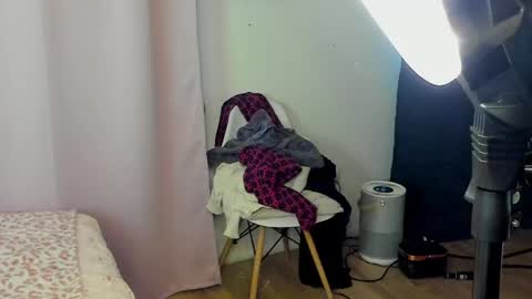 liyafly online show from April 22, 4:31 am