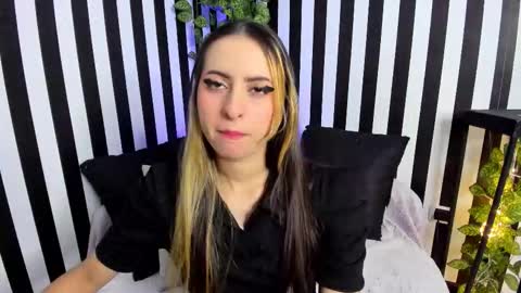 Liz  online show from November 2, 2:37 am