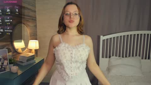 Lizbeth or Lizzy online show from December 15, 8:04 pm