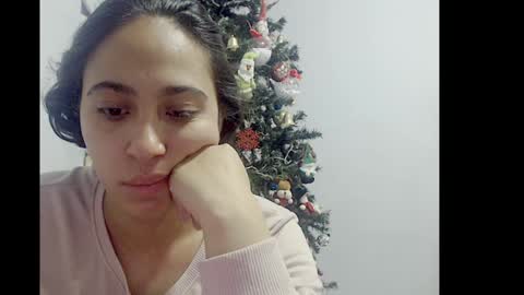 Snapshot of lizz1305 chatting on January 2, 3:40 pm lizz1305 online show from January 2, 3:40 pm