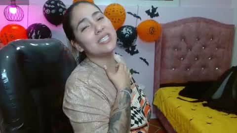 Snapshot of lizzaxs chatting on October 9, 2:48 am lizza online show from October 9, 2:48 am