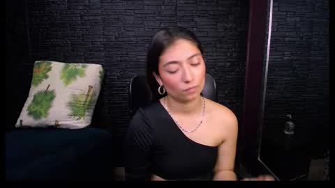 Snapshot of lizzie_collin chatting on October 21, 2:10 pm Lizzie online show from October 21, 2:10 pm