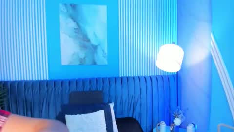 Snapshot of lizzievan chatting on October 6, 11:49 am Lizzie Evan online show from October 6, 11:49 am