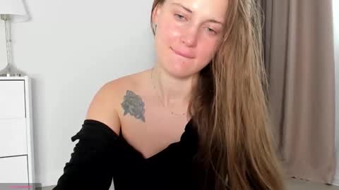 Lizzy online show from October 6, 5:24 am