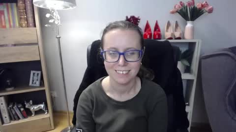 Lizzy online show from December 18, 6:29 am