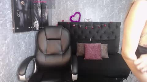 Snapshot of lizzysnow chatting on September 16, 12:02 pm lizzysnow online show from September 16, 12:02 pm