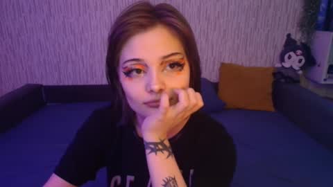 lola online show from December 22, 6:48 pm