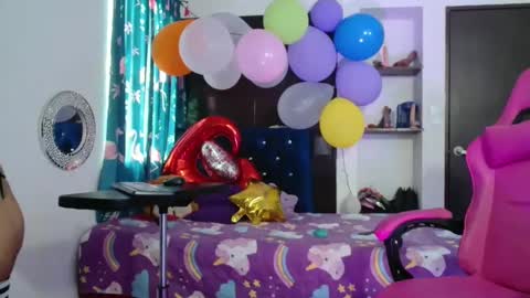 Snapshot of lola_fiery chatting on October 1, 2:22 pm lola_fiery online show from October 1, 2:22 pm