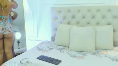 lola red online show from October 16, 8:22 pm