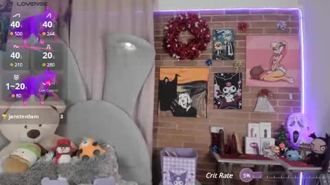 Snapshot of lolaa_bunnyy chatting on December 17, 2:23 am Lola Bunny online show from December 17, 2:23 am