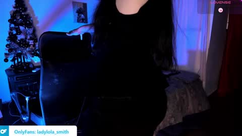 lolaasmith_21 online show from December 20, 10:32 pm