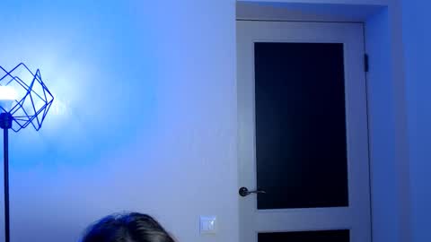 Snapshot of lolacash777 chatting on September 18, 5:44 pm lolacash777 online show from September 18, 5:44 pm