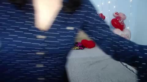 lolahikls online show from February 23, 7:17 am