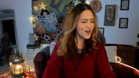 Snapshot of lolalemona chatting on December 7, 9:28 am lolalemona online show from December 7, 9:28 am