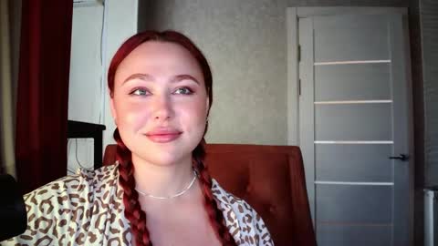 Lola online show from September 18, 12:37 pm