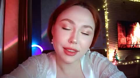 Lola online show from December 3, 1:13 pm