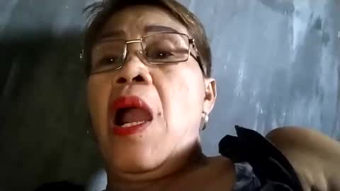 tey online show from February 25, 9:31 am