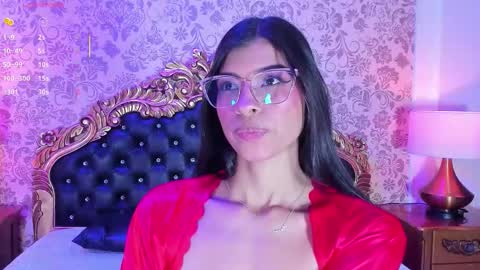 Snapshot of lolapierce chatting on September 22, 12:25 pm loli online show from September 22, 12:25 pm