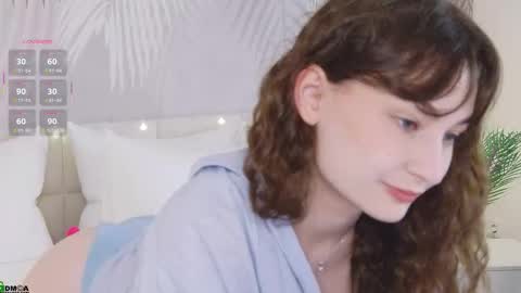 Snapshot of lolaprise chatting on September 13, 1:46 am Lola online show from September 13, 1:46 am