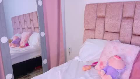 Snapshot of lolayun chatting on October 7, 1:59 pm Lola online show from October 7, 1:59 pm