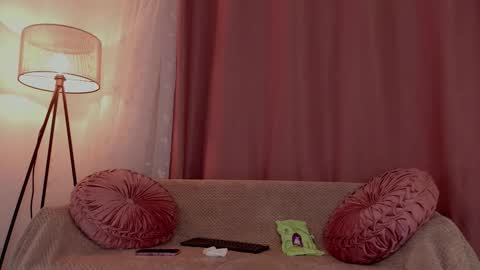 Lolly  online show from November 21, 2:24 am