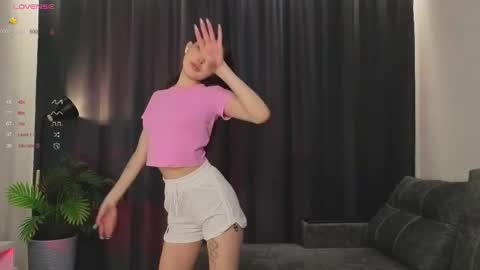 FloraIm new hereStreams 5 - 11 AM GMT 3 online show from November 4, 4:12 pm