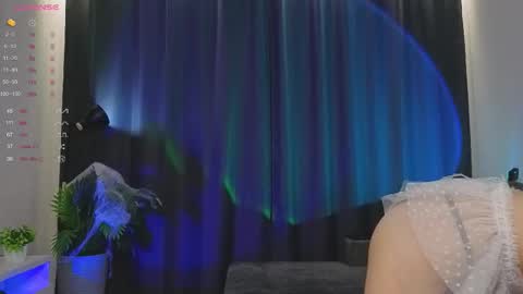 FloraIm new hereStreams 5 - 11 AM GMT 3 online show from November 3, 4:11 pm