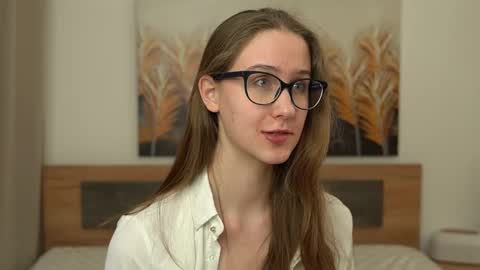 Hanna online show from March 1, 7:37 pm