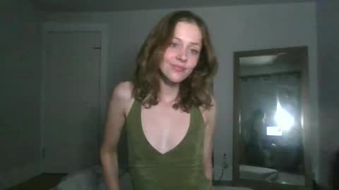 Snapshot of looking444love888 chatting on October 3, 1:54 am Elanor online show from October 3, 1:54 am