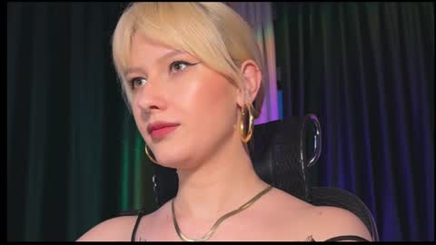 Lora heil online show from April 13, 3:46 pm